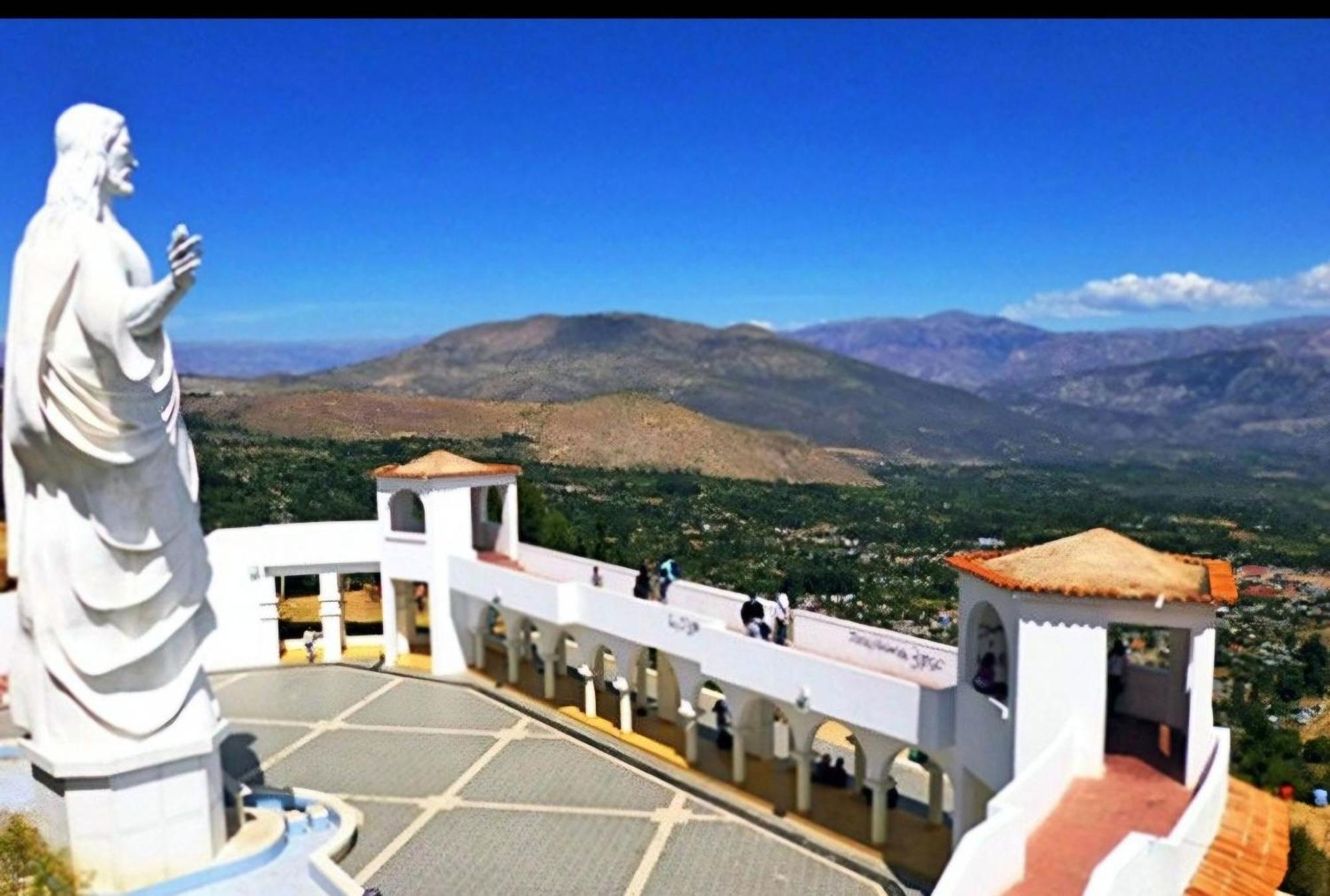 Su Majestad II Huanta Dış mekan fotoğraf